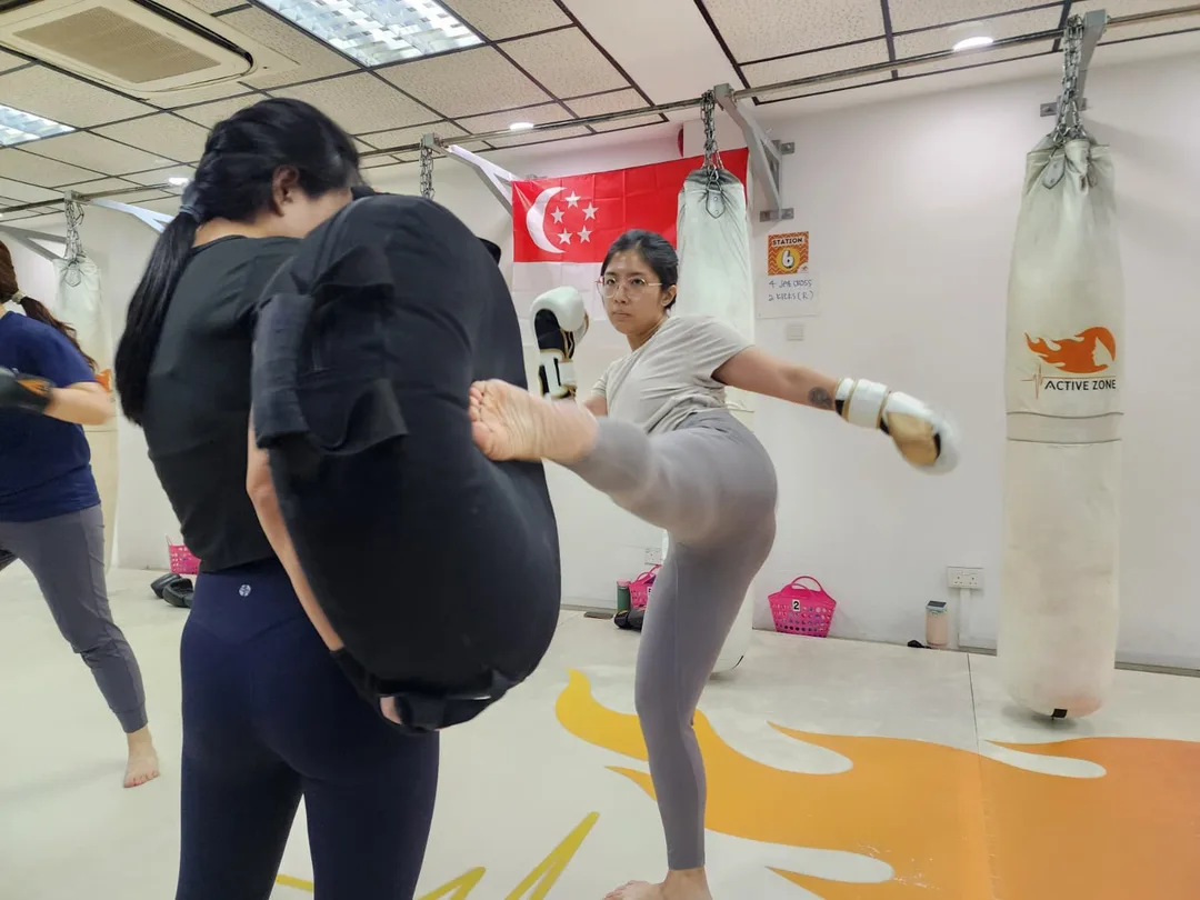 active-zone-women-kickboxing-near-me-central-business-district-cbd-bugis-city-suntec-raffles-singapore-ladies-fitness